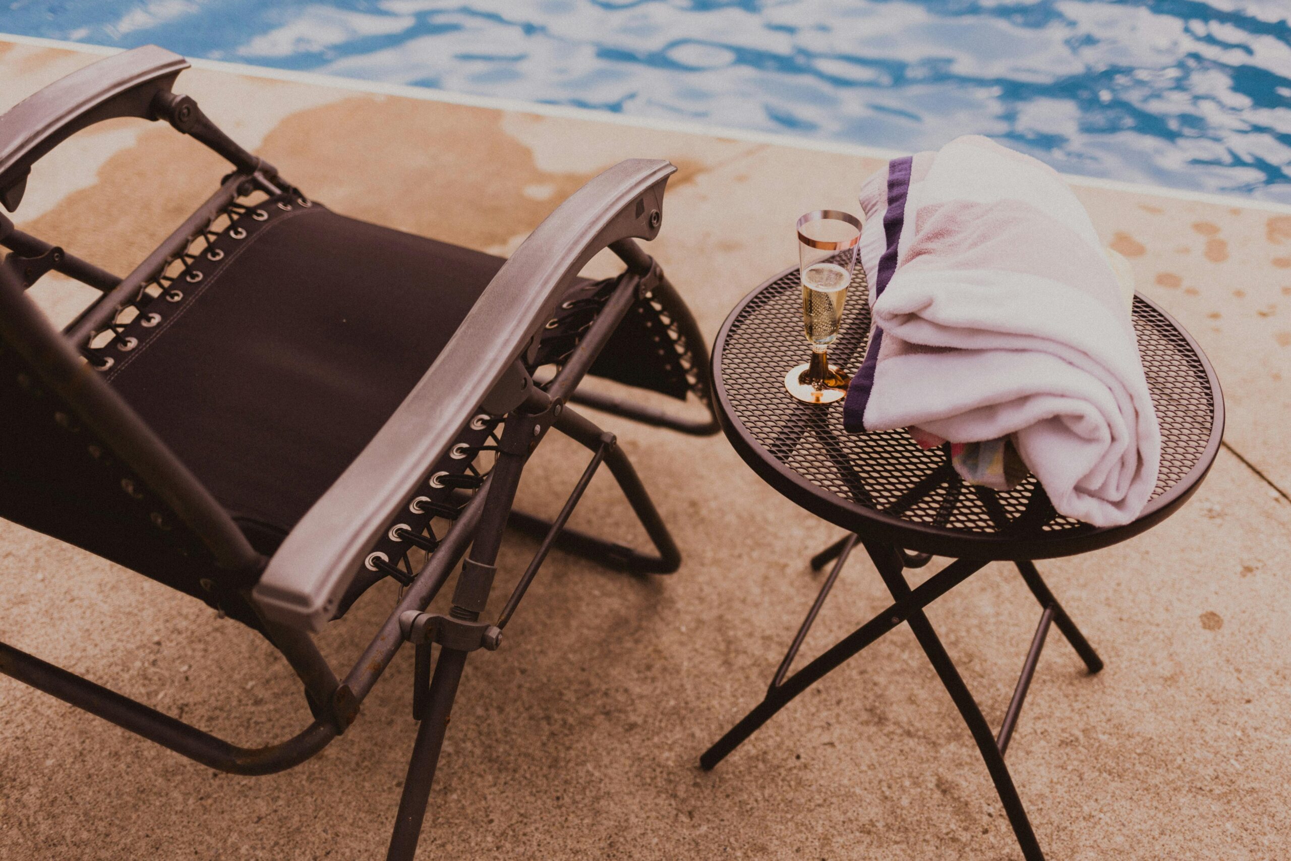 Outdoor Swimming Pool Towel Rack