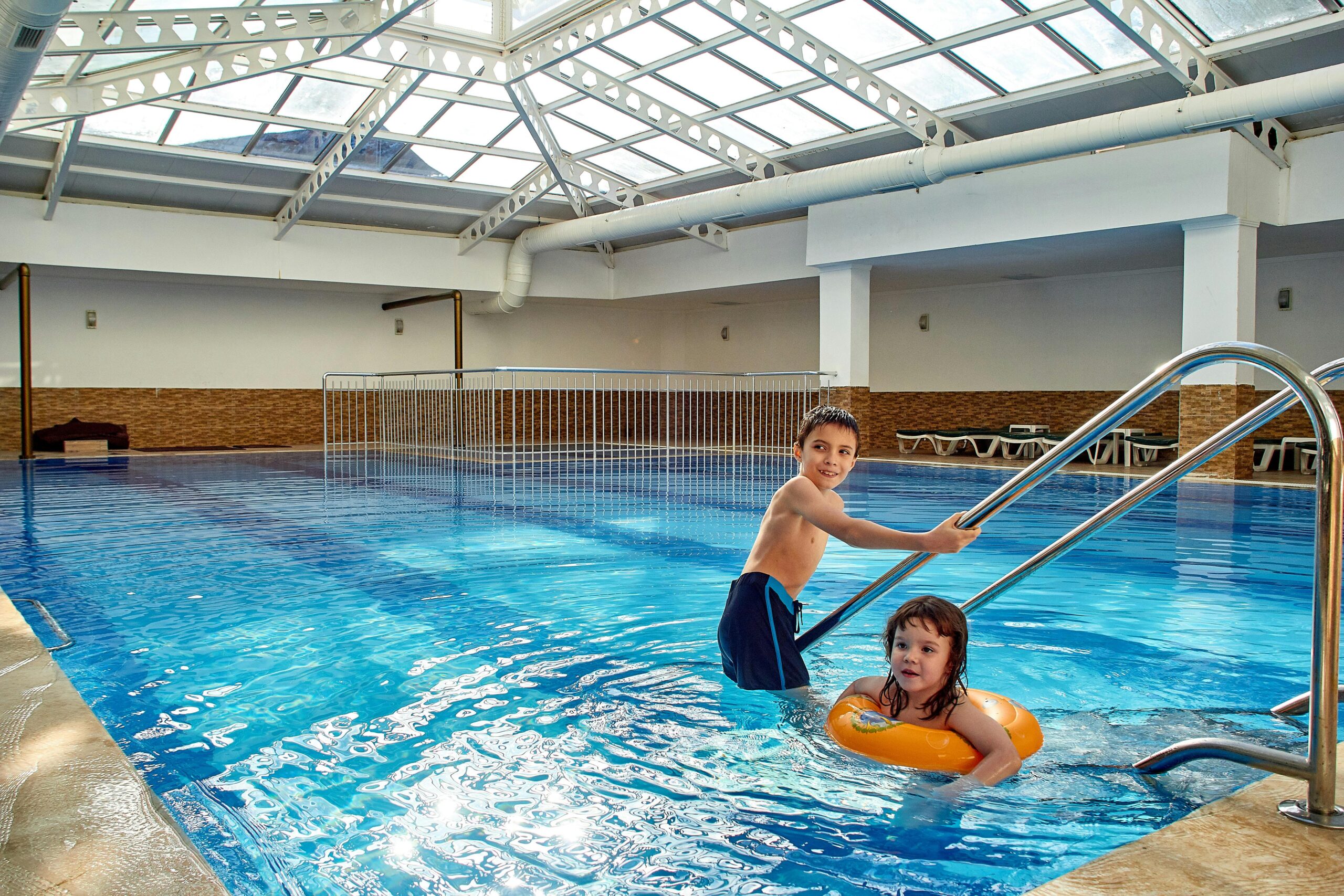 Can You Swim in an Indoor Pool During a Thunderstorm? Safety Explained