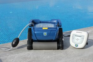 Do Robotic Pool Cleaners Remove Algae? Effectiveness Explained