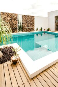 Do Outdoor Pools Increase Property Value? Benefits for Homeowners 2025