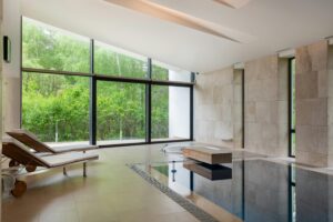 why indoor pool smell sticks to clothes