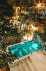 How to Keep an Outdoor Pool Warm at Night: Best Methods & Tips