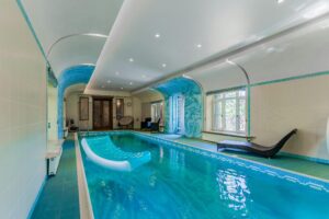 Indoor vs Outdoor Pool: Which Is Better for You? Pros & Cons