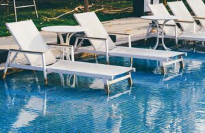 Outdoor Pool Sun Exposure: Safety Tips, UV Risks & Swim Timing