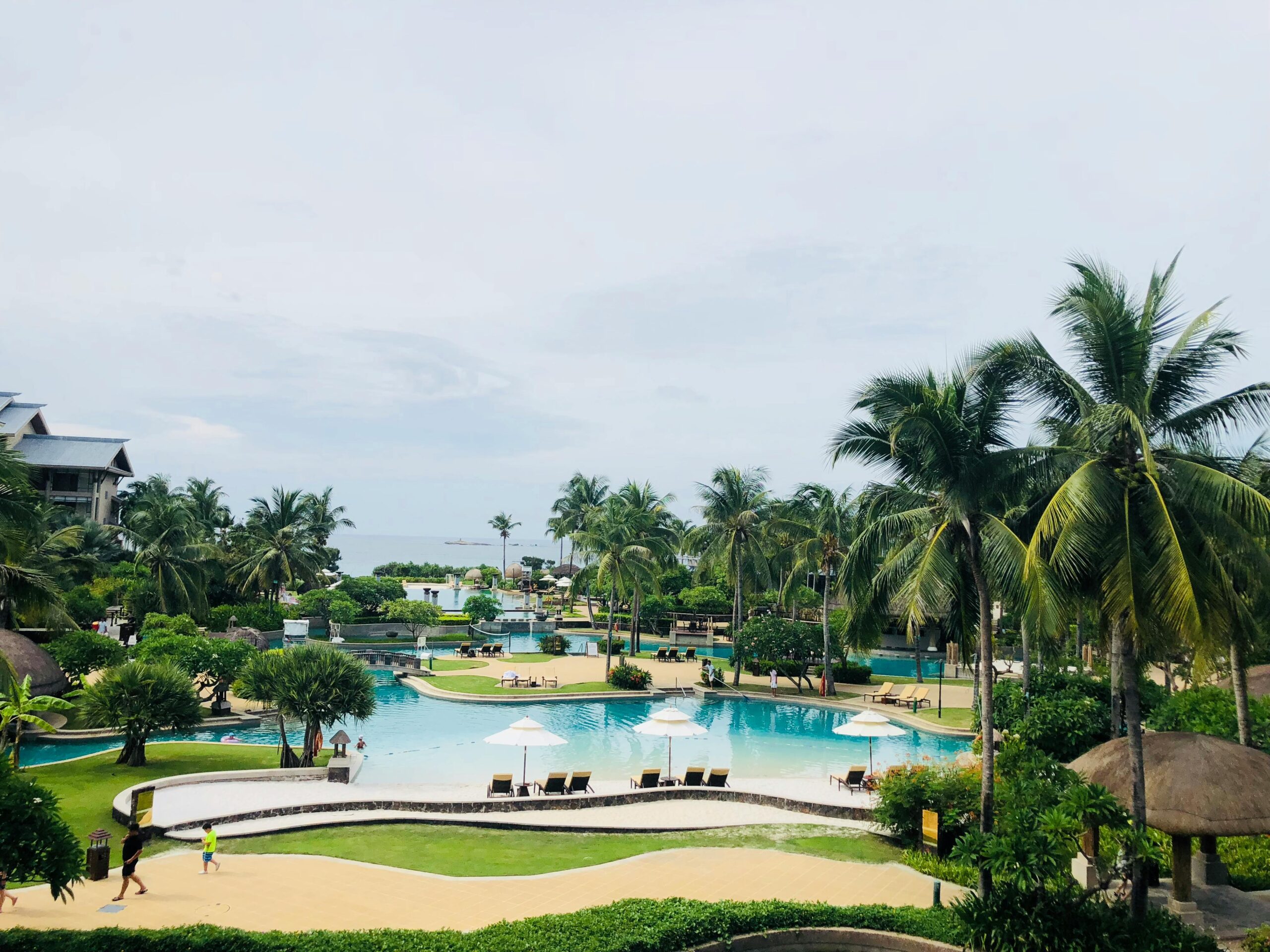 Outdoor Pool Sun Exposure: Safety Tips, UV Risks & Swim Timing