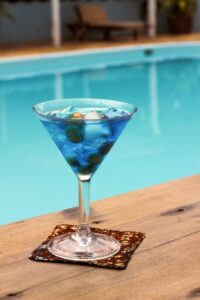 Cocktail Pool Outdoor Ideas for Small Backyards