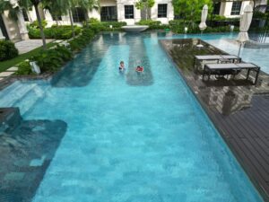 Swimming Pools & Outdoor Kitchens: Design Ideas for Luxury Living