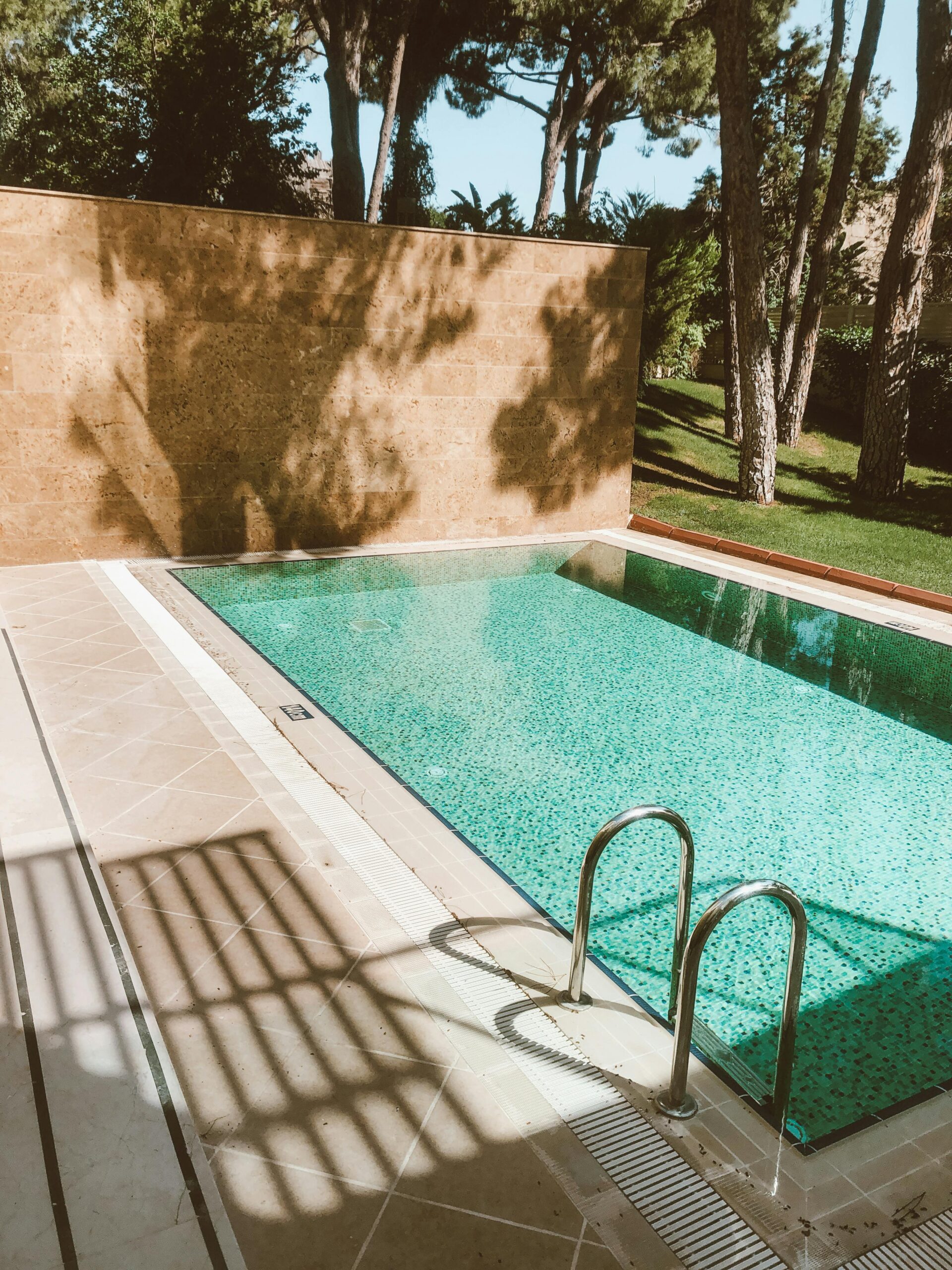 Semi-Inground Outdoor Pools: Cost, Ideas & Pros
