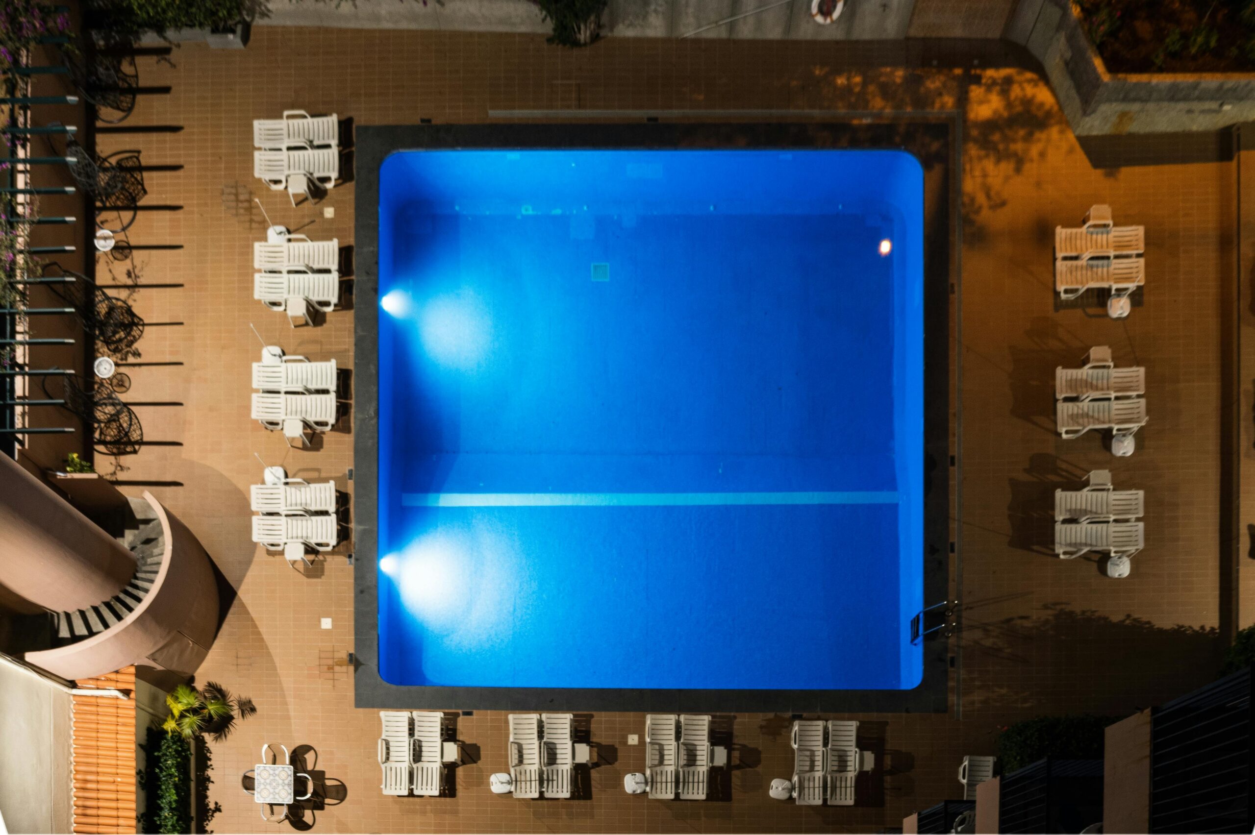 Pool Resurfacing: Costs, Options & When to Resurface