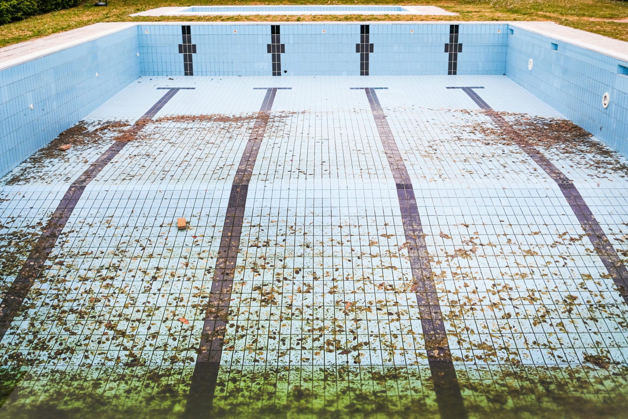 Indoor Pool Leak Repair: Signs, Causes & Fix Solutions