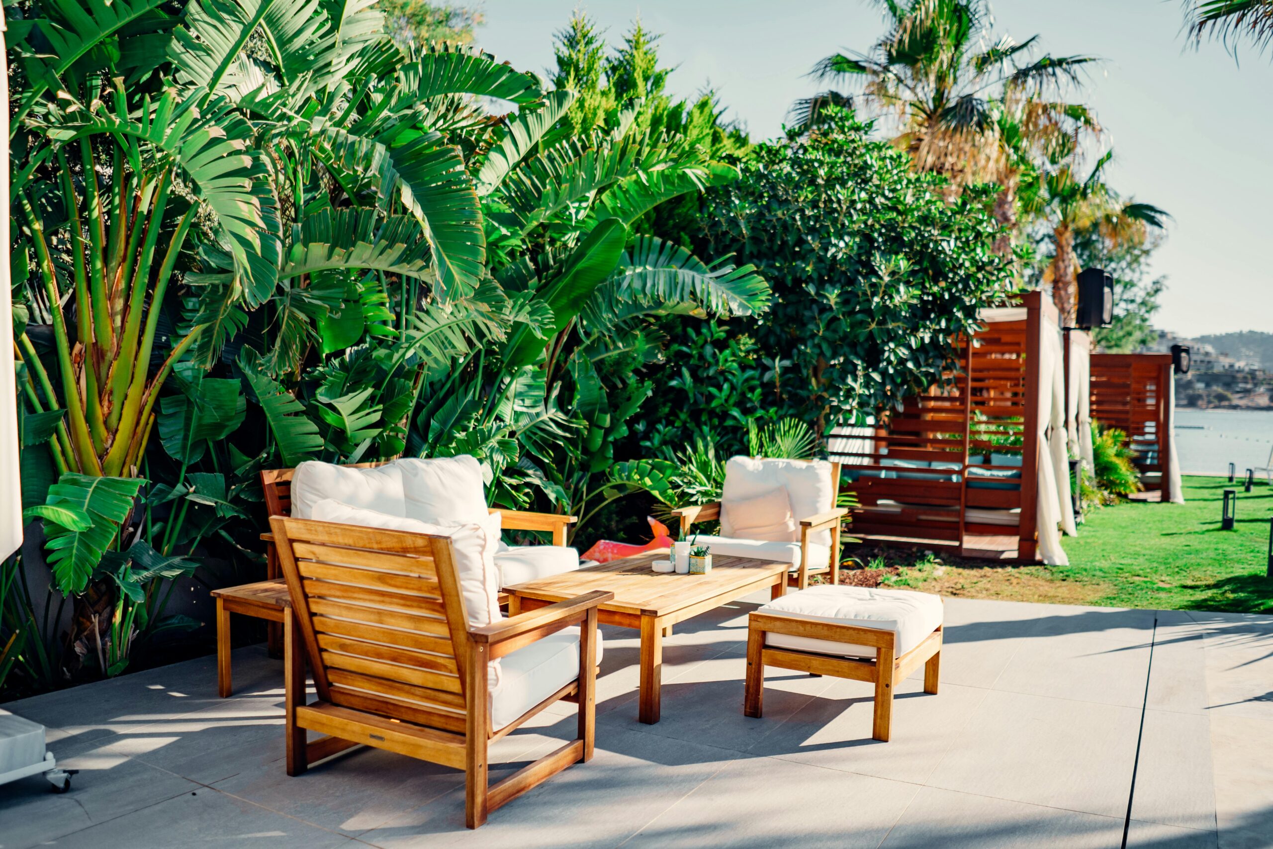 Outdoor Living Space Ideas for a Stylish Backyard
