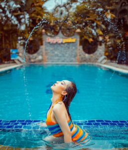Can you pay a daily fee for a lifetime outdoor pool?