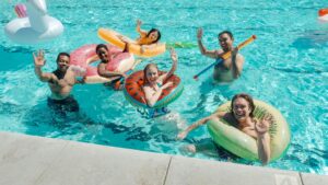 Best Indoor Swimming Pools in Des Moines, Iowa