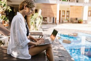 Best Pool Builders for Smart Pool Automation & Modern Backyard Tech