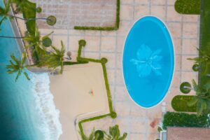 Beach-Entry Pool: Design Ideas, Benefits & Inspiration