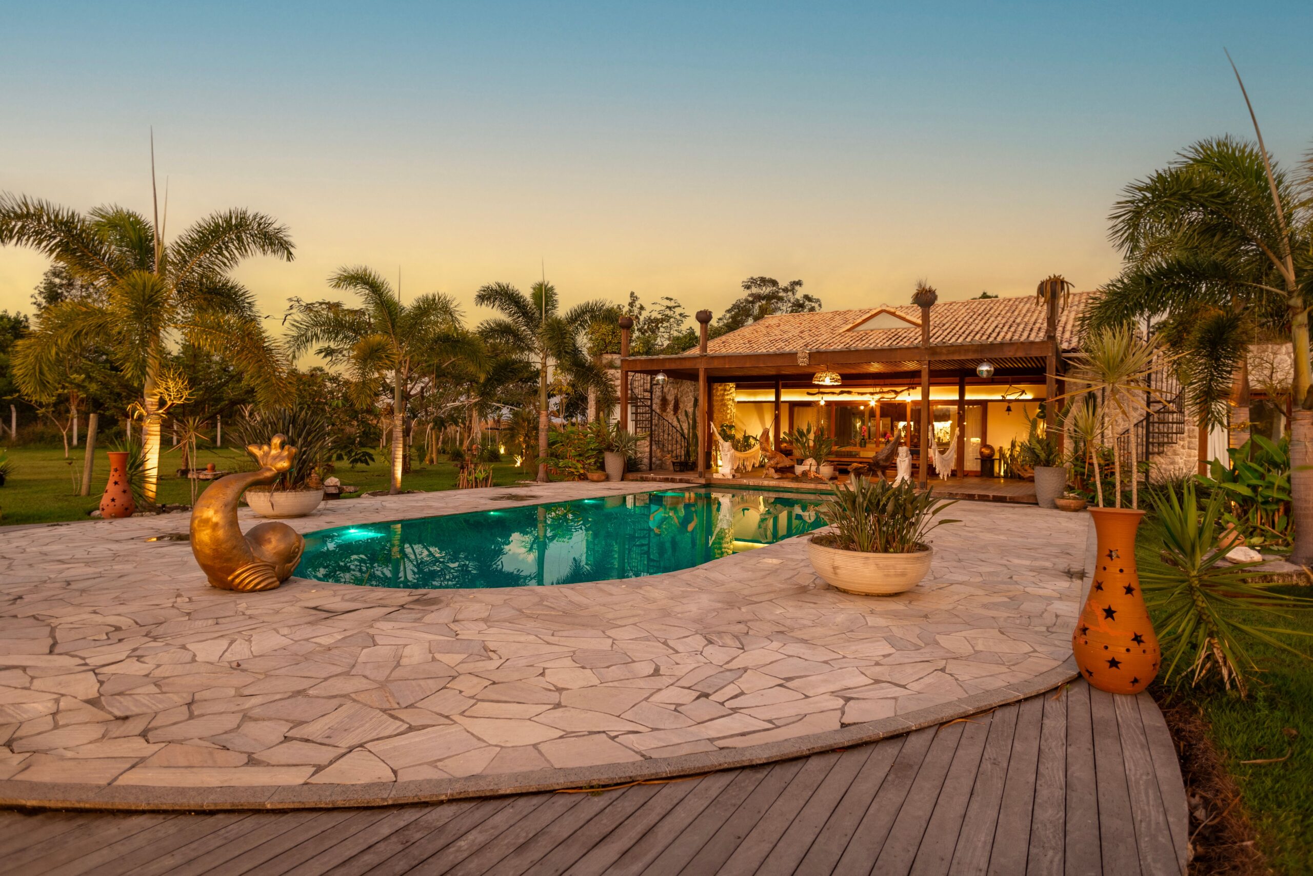 Resort-Inspired Pool Ideas for a Luxury Backyard Retreat