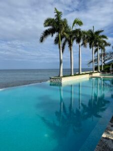 Vanishing Edge Pool: Design Ideas, Benefits & Installation Guide