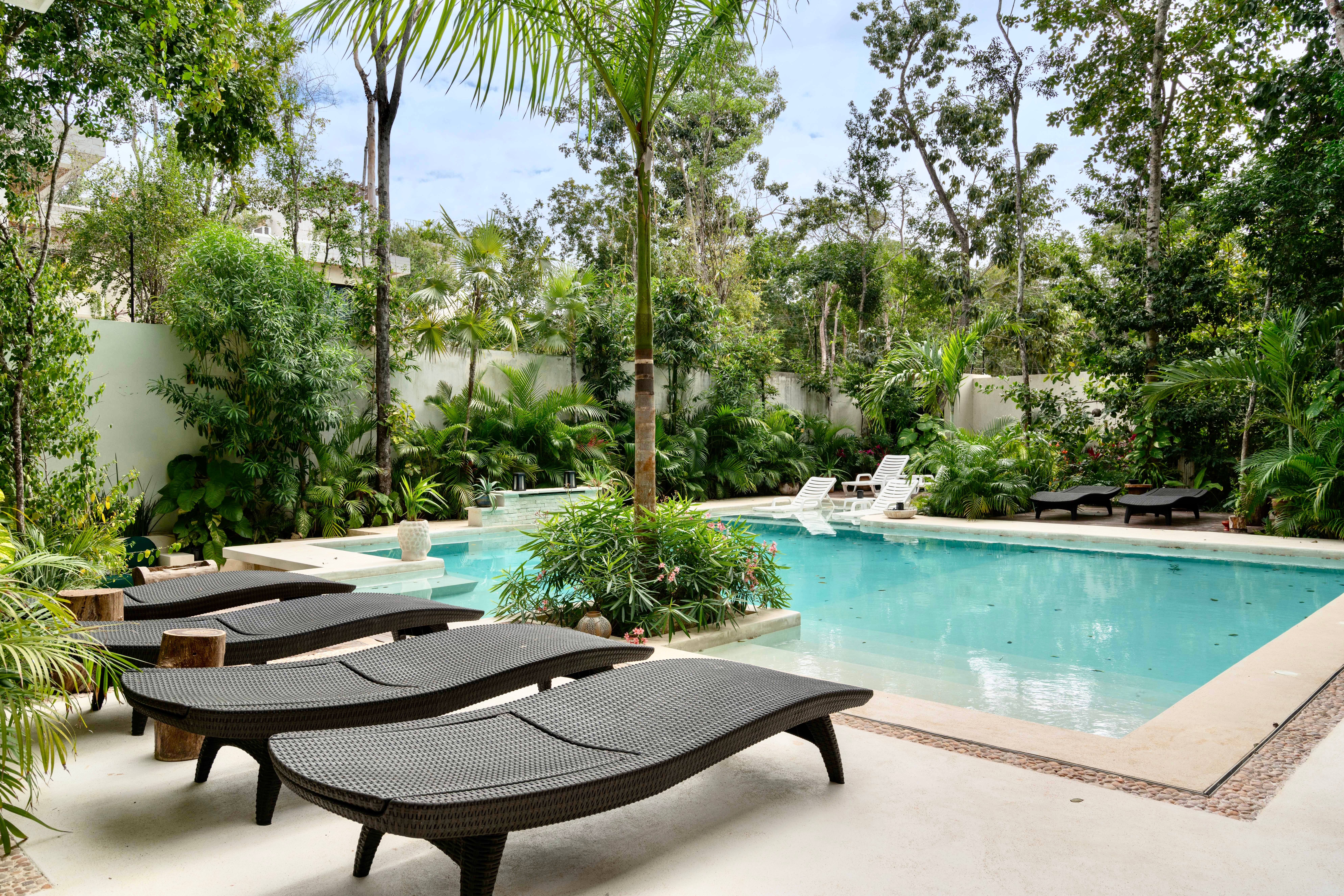Resort-Inspired Pool Ideas for a Luxury Backyard Retreat